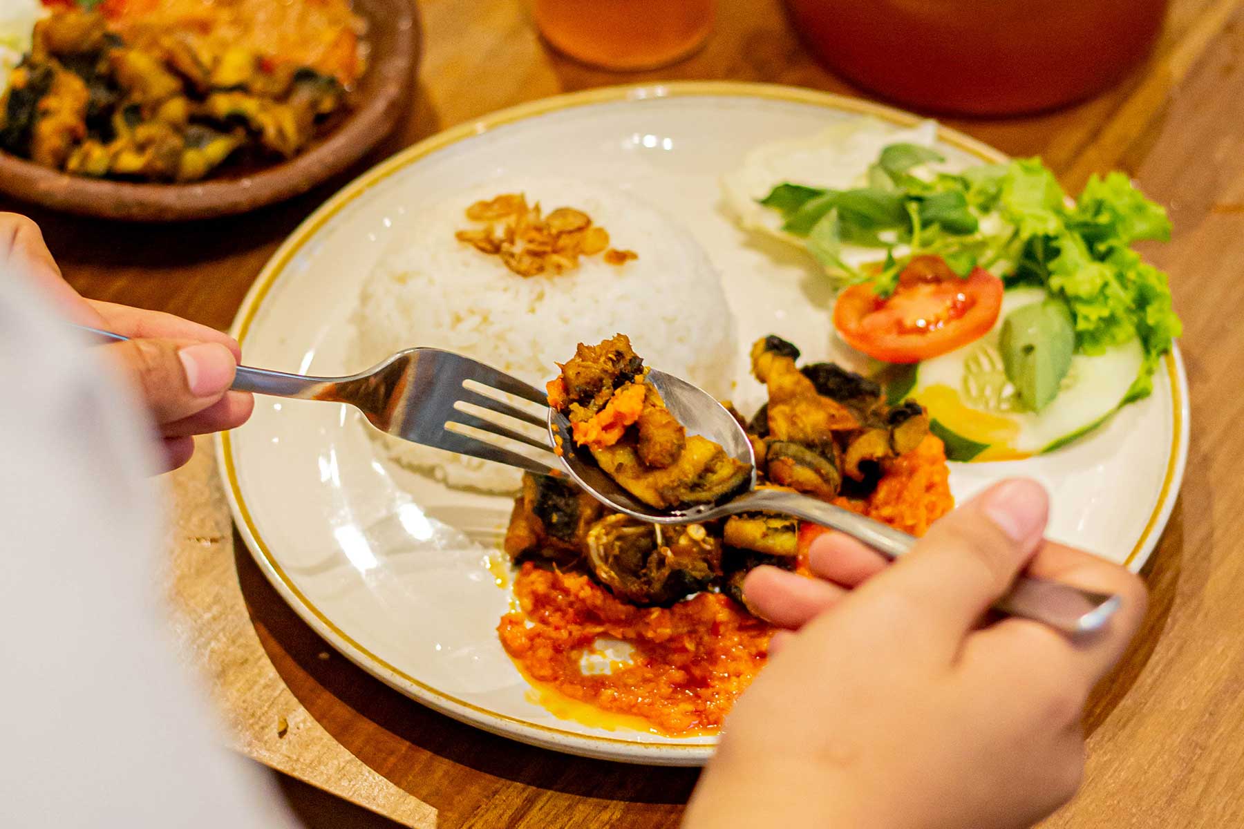 Makanan Belut Segar, Belut Siap Saji, Sambal Belut Kemasan
